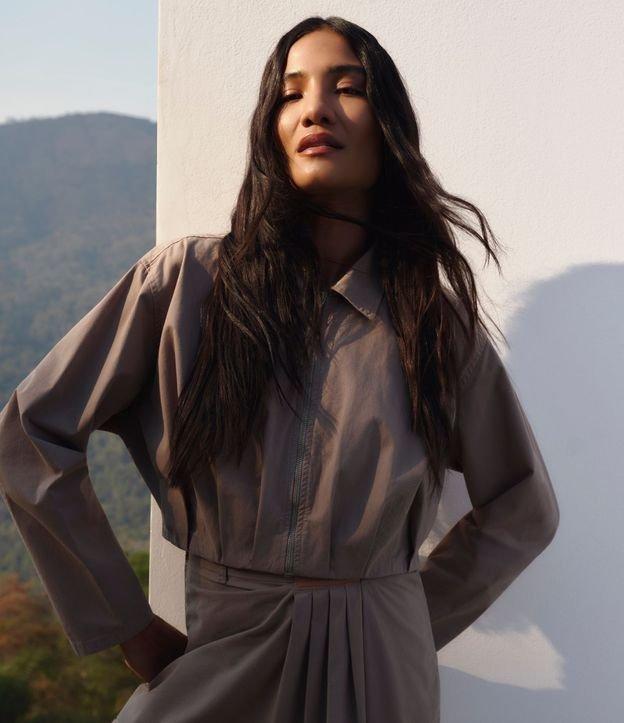 Jaqueta em Sarja com Gola Polo e Pregas - 2