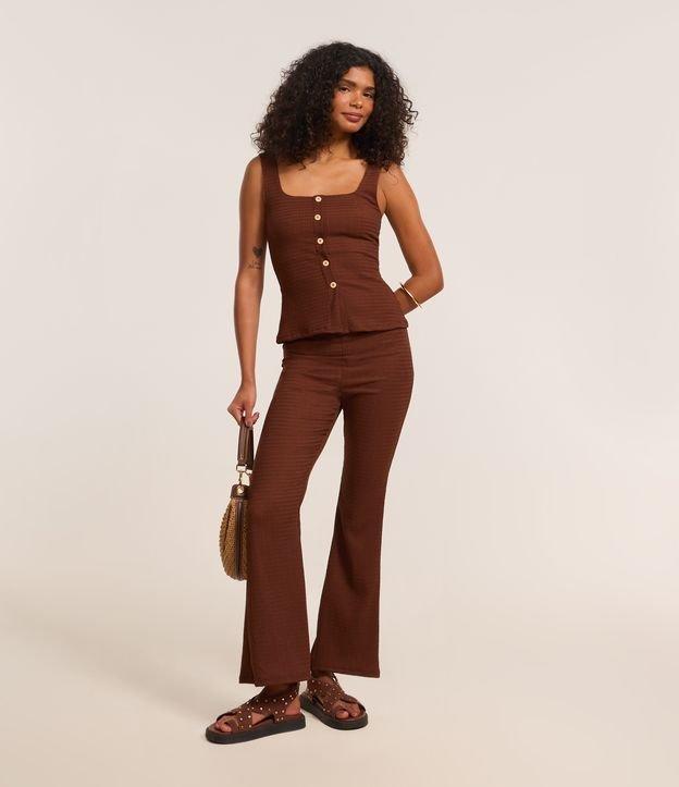 Calça Flare Texturizada com Cintura Alta - 2