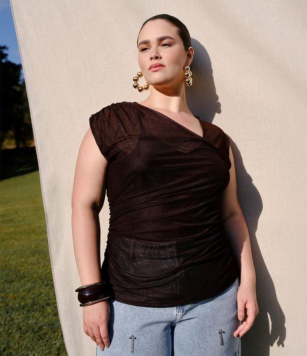 Blusa em Tule com Decote Assimétrico Curve & Plus Size - 1
