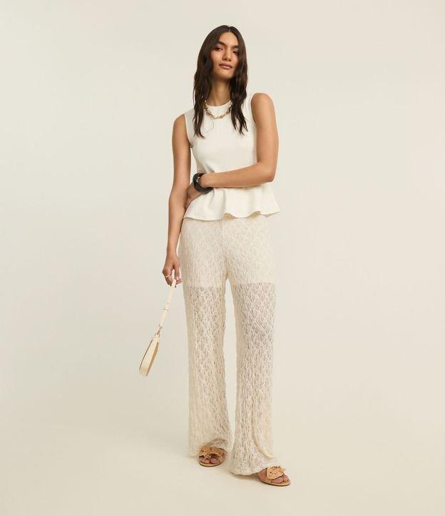 Calça Reta em Renda com Textura Diferenciada - 2