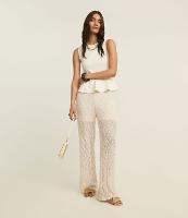 Calça Reta em Renda com Textura Diferenciada - 2