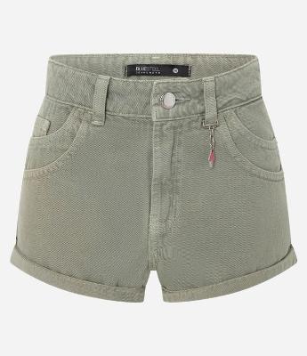 Short em Sarja com Recorte no Bolso e Pingente de Sorvete