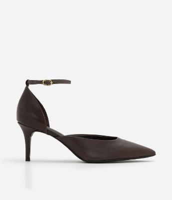 Sapato Scarpin em Couro com Salto Fino