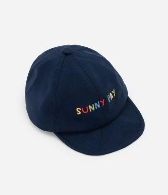 Boné Infantil com Estampa Lettering Bordada Sunny Day - Tam 0 a 12 Meses