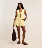 Short em Viscolinho com Cós Alfaiatado e Frisos - 2