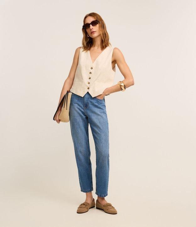 Calça Mom Comfort Cintura Alta em Jeans - 2