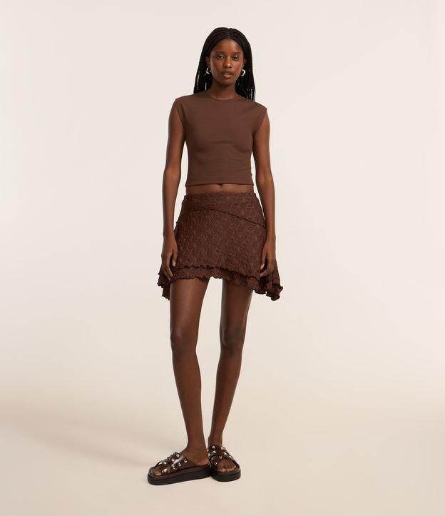 Saia Curta Evasê com Texturas e Sobreposições com Barra Assimétrica - 2