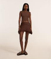 Saia Curta Evasê com Texturas e Sobreposições com Barra Assimétrica - 2