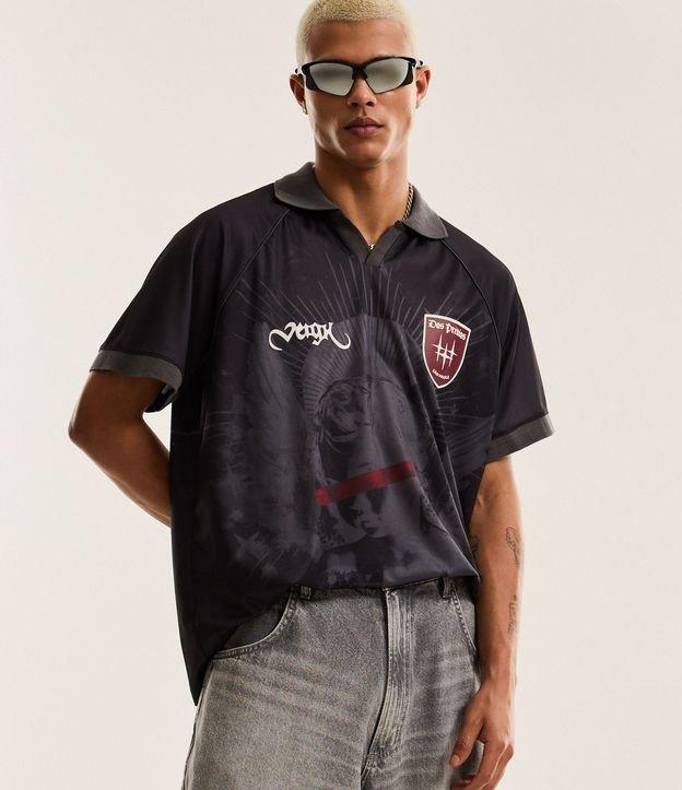 Camisa Polo Oversized com Estampa Lettering Cada Um Oferece O Que Tem Veigh - 1