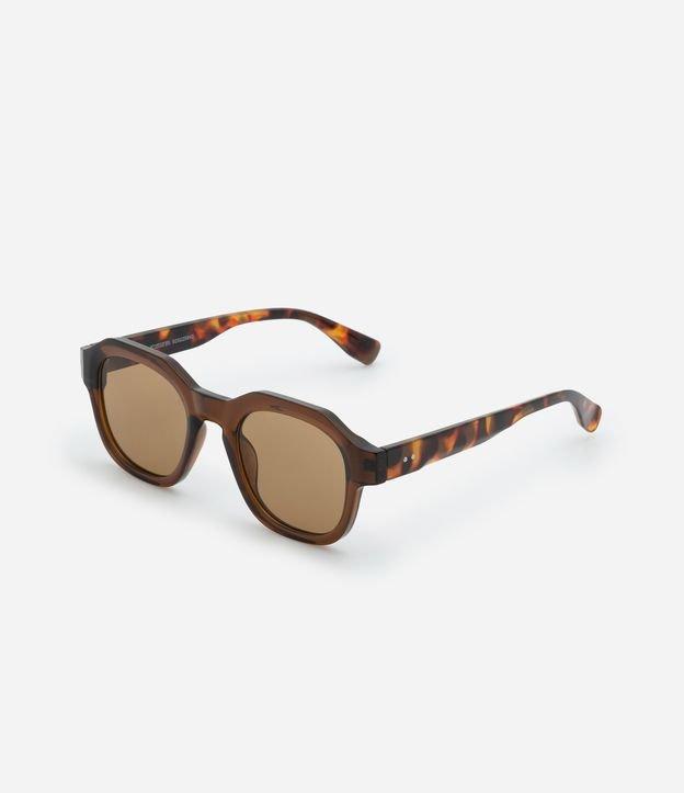 Óculos de Sol Quadrado Geométrico com Haste em Estampa Tartaruga - 1