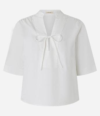 Blusa em Tricoline com Amarração na Gola Padre