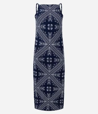 Vestido Reto Texturizado em Viscose com Estampa Arabesco Floral