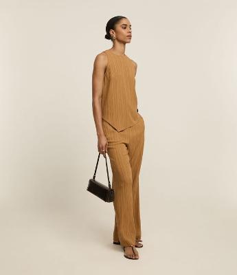 Calça Reta Cintura Alta em Viscose com Elástico no Cós