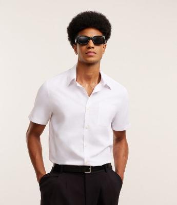 Camisa Regular em Tricoline com Fibra de Bambu Abotoamento e Bolso