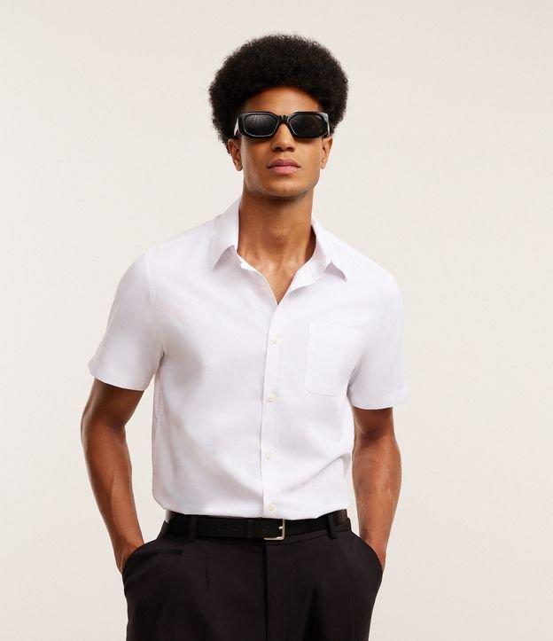 Camisa Regular em Tricoline com Fibra de Bambu Abotoamento e Bolso - 1