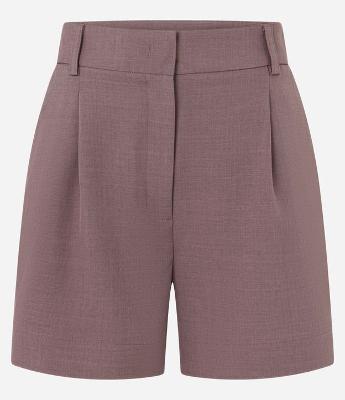 Short com Corte Alfaiatado e Pregas Frontais