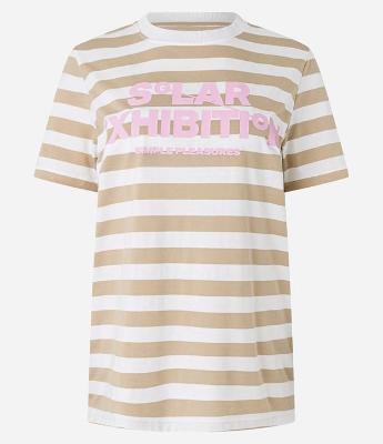 Camiseta T-shirt em Algodão com Estampa Listrada e Lettering Solar