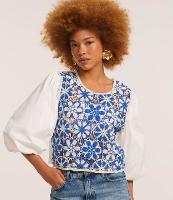 Blusa Cropped com Manga Bufante e Estampa Efeito Crochê Bicolor - 2