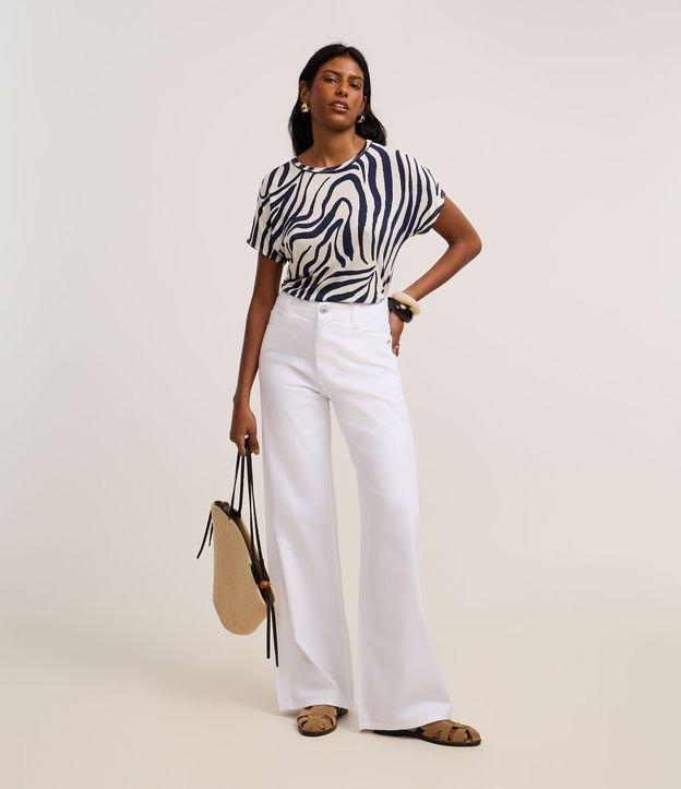 Blusa em Viscose com Estampa Zebra e Gola Redonda - 3