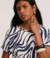 Blusa em Viscose com Estampa Zebra e Gola Redonda - 2