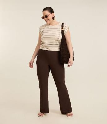 Calça Flare em Ribana Curve & Plus Size