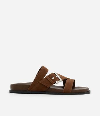 Sandália Rasteira Sport com Efeito Camurça e Fivela Contrastante