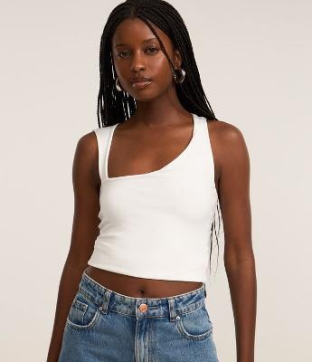 Blusa Regata em Microfibra com Decote Assimétrico