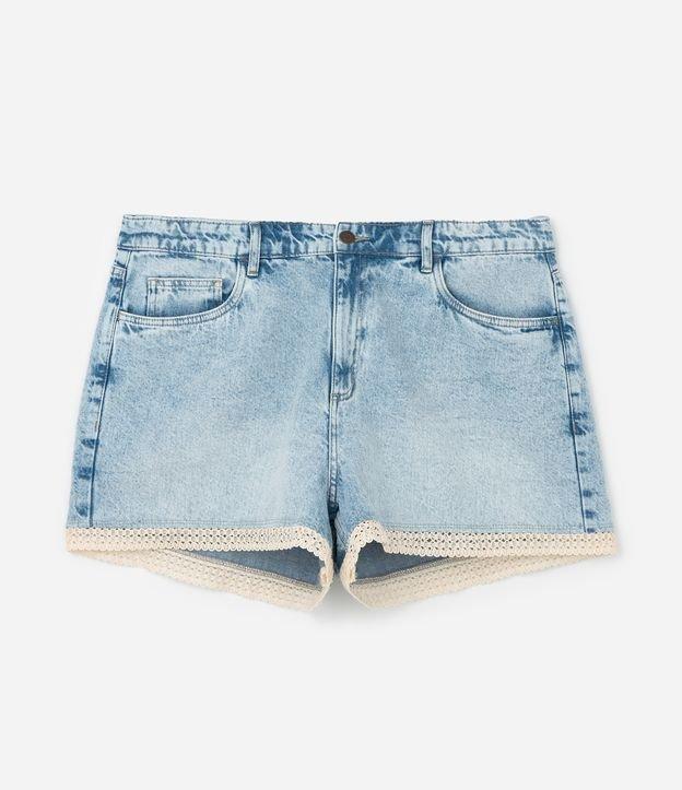 Short Boyfriend em Jeans com Rendinha Guipir na Barra - 1