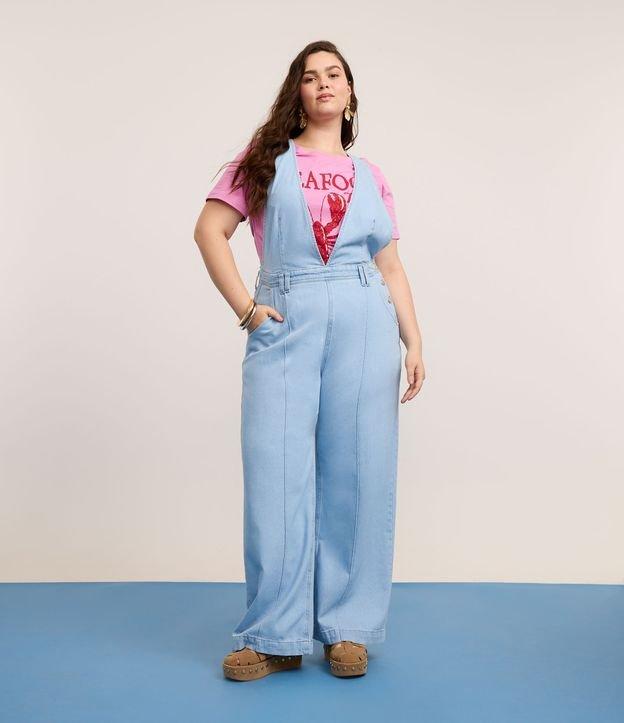 Jardineira em Jeans com Barra Larga Curve & Plus Size - 2