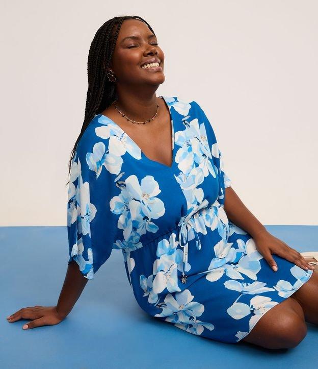 Vestido Curto em Viscose Floral com Manga Morcego e Amarração na Cintura Curve & Plus Size - 1