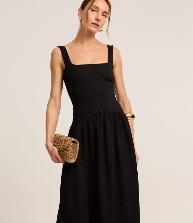 Vestido Texturizado com Decote Quadrado e Alça Larga - 3