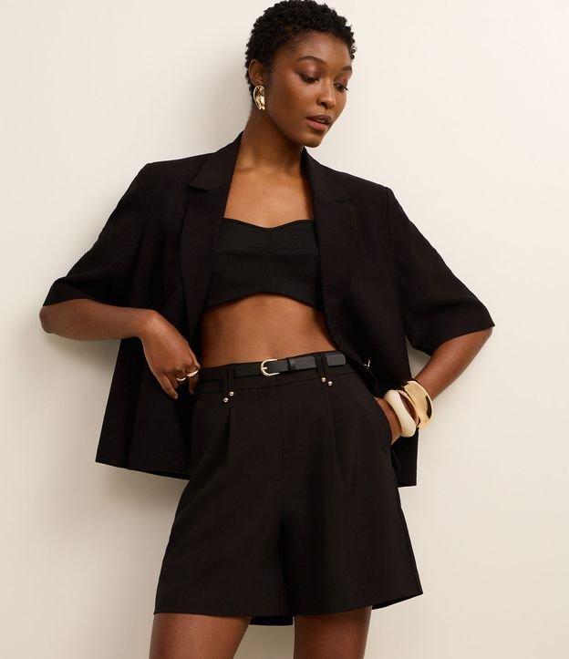 Short Alfaiatado com Pregas e Cinto Fino de PU - 2