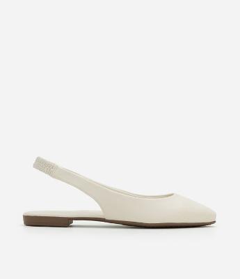 Sapatilha com Bico Fino e Tira com Elástico