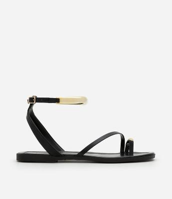 Sandália Rasteira com Detalhes Bold