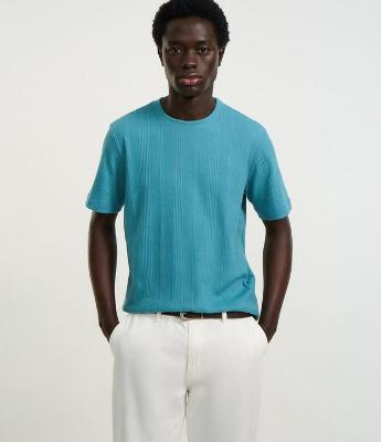 Camiseta Regular em Algodão com Textura Vertical