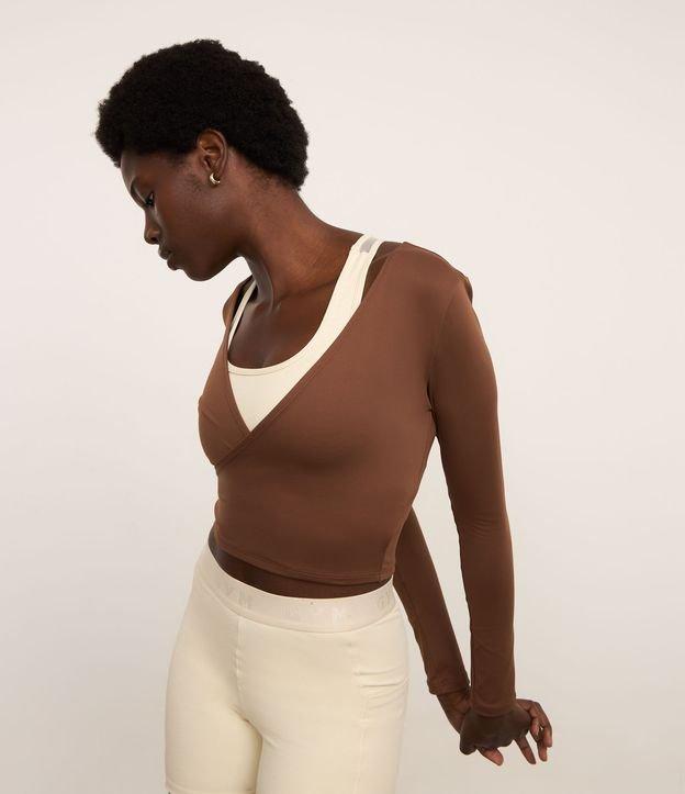 Blusa Esportiva em Microfibra com Decote Transpassado - 2