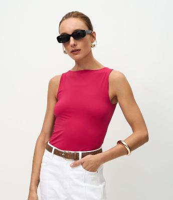 Blusa Regata com Gola Halter em Poliamida