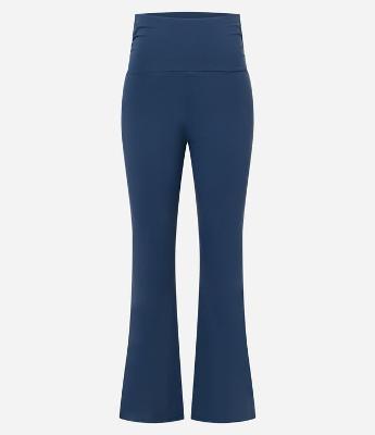 Calça Flare com Pala em Microfibra