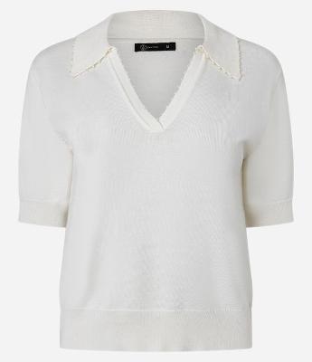 Blusa Polo em Tricô com Mini Pérolas no Decote V