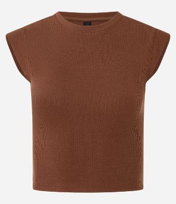 Blusa Canelada com Cava Diferenciada