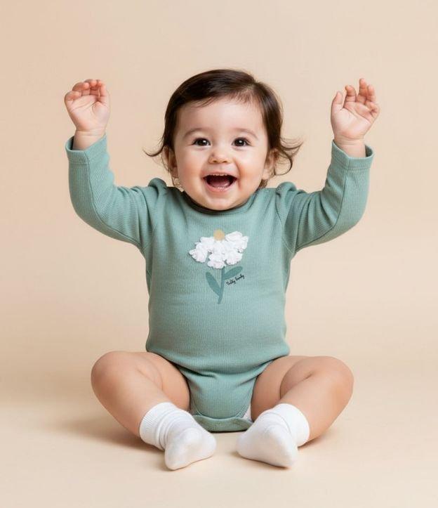Body Infantil Texturizado com Bordado Flor - Tam 0 a 18 meses - 2