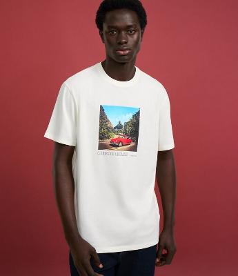 Camiseta Comfort em Algodão com Estampa de Carro e Lettering Clube dos Dez Mais