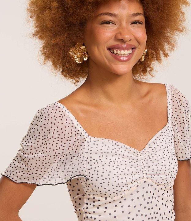 Blusa Cropped em Tule Poá com Manga Bufante Frufru - 2