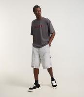 Bermuda Baggy em Jeans com Bolso Carpenter - 1