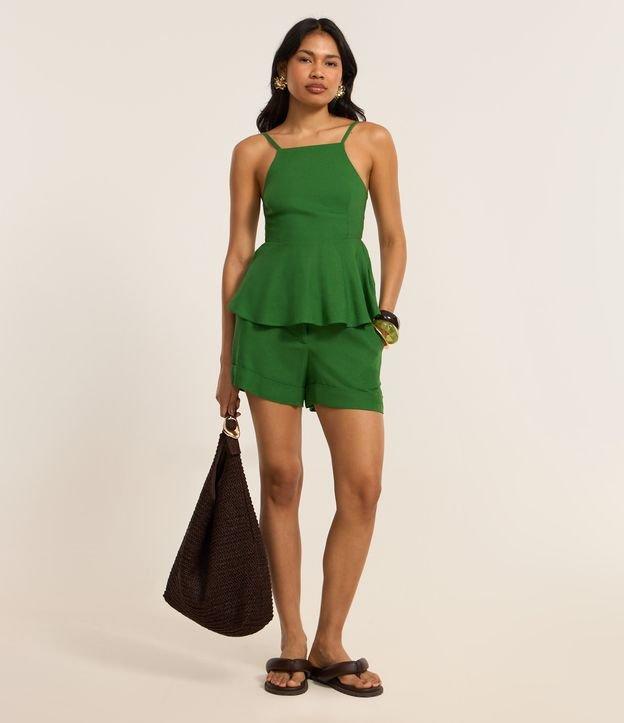 Short Curto em Viscolinho com Barra Virada - 2