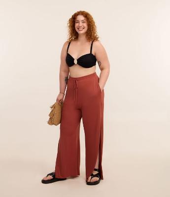 Calça Pantalona Esportiva em Microfibra com Bermuda Ciclista Interna Curve & Plus Size