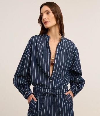 Camisa em Jeans com Gola Padre e Listras