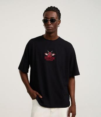 Camiseta Boxy em Algodão com Estampa Stranger Things