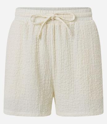 Bermuda Reta em Chambray Texturizada