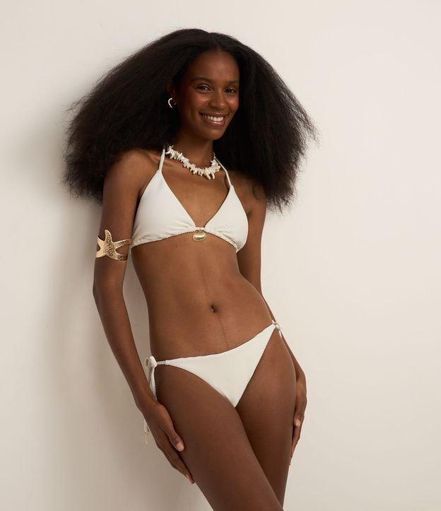 Biquíni Calcinha Lacinho em Microfibra Canelada com Fio Metalizado e Aviamento de Conchinhas - 3